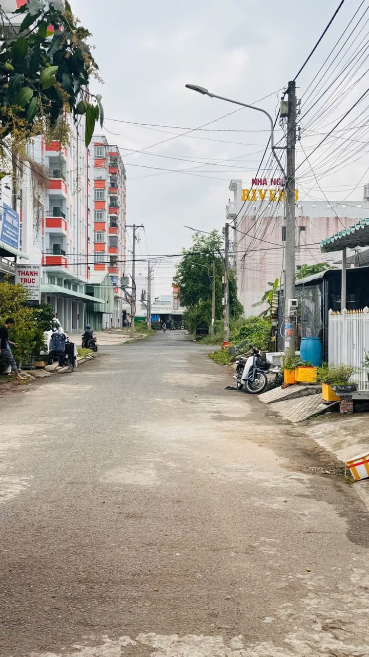 Đất nền đường Số 8, Long Xuyên 72m² giá 1.7 tỷ - Vị trí đẹp, hướng Đông Bắc!