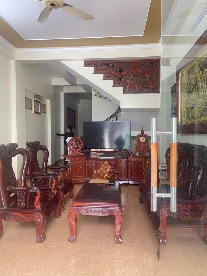 Nhà 3 tầng kiên cố tại Hàm Rồng, Thanh Hóa - Chỉ 3 tỷ, sẵn sàng vào ở!