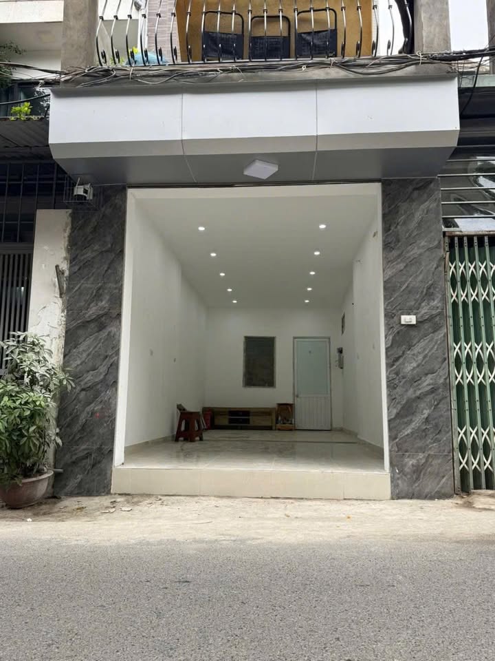 Cho thuê mặt bằng kinh doanh tầng 1 tại Tương Mai, 30m² - Vị trí đắc địa, dễ nhận diện!