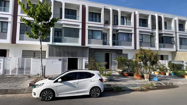 Nhà cho thuê 1 trệt 2 lầu Đường Số 5 Rạch Giá chỉ 7 triệu/tháng - Cơ hội hiếm có!