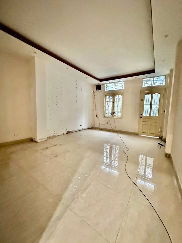 Nhà mặt phố Xã Đàn, Đống Đa 60m² giá 50 triệu - Đầu tư sinh lời ngay!