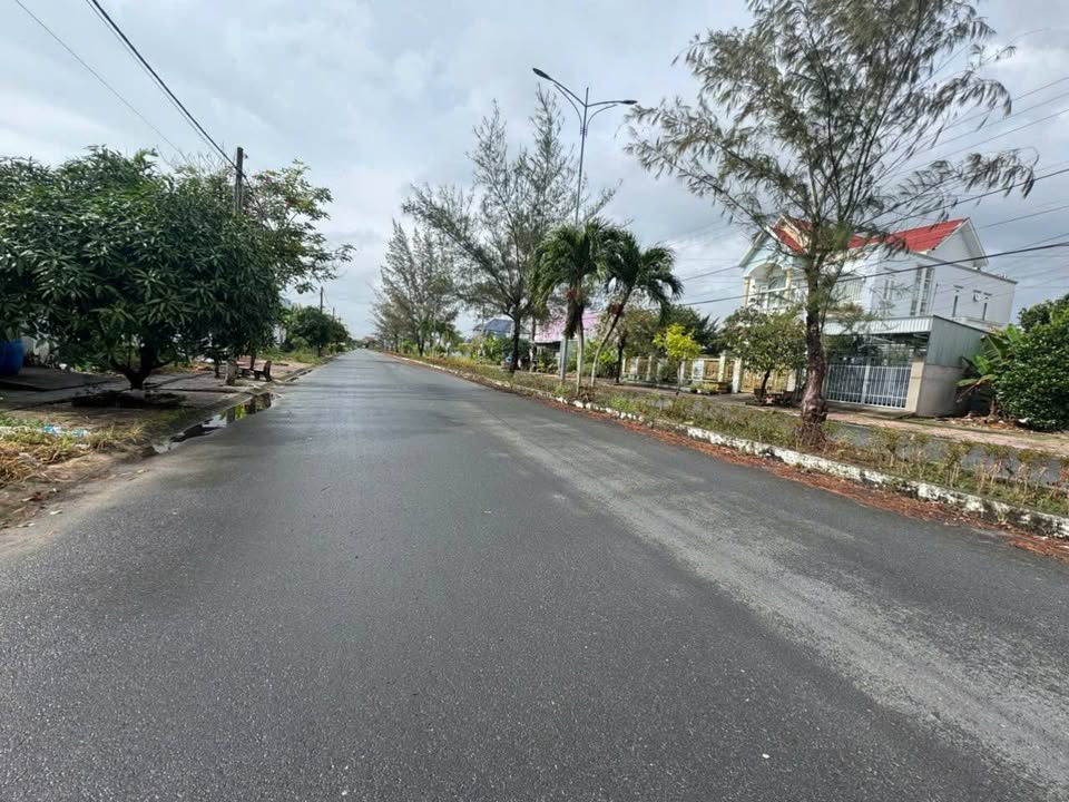 Đất nền đường Lê Đức Thọ, phường Tân Xuyên, 239.4m² - Sổ đỏ thổ cư 100%