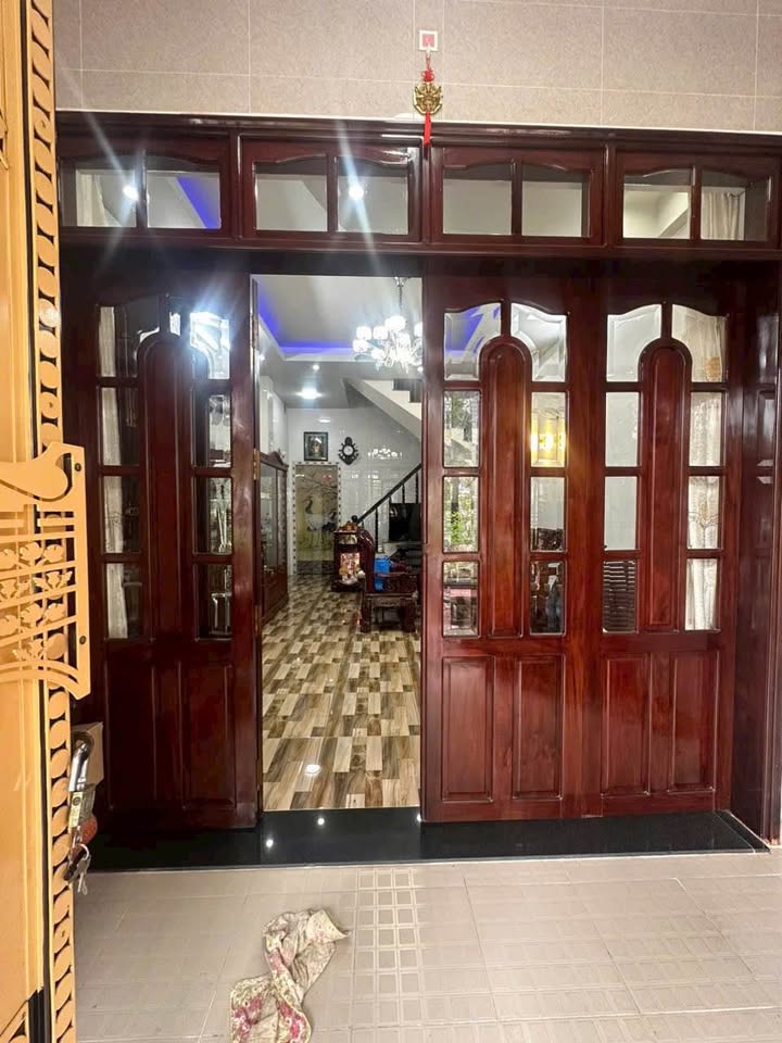 Nhà phố Vĩnh Long 75m² giá 3.9 tỷ - Ô tô vào tận nhà, view đẹp