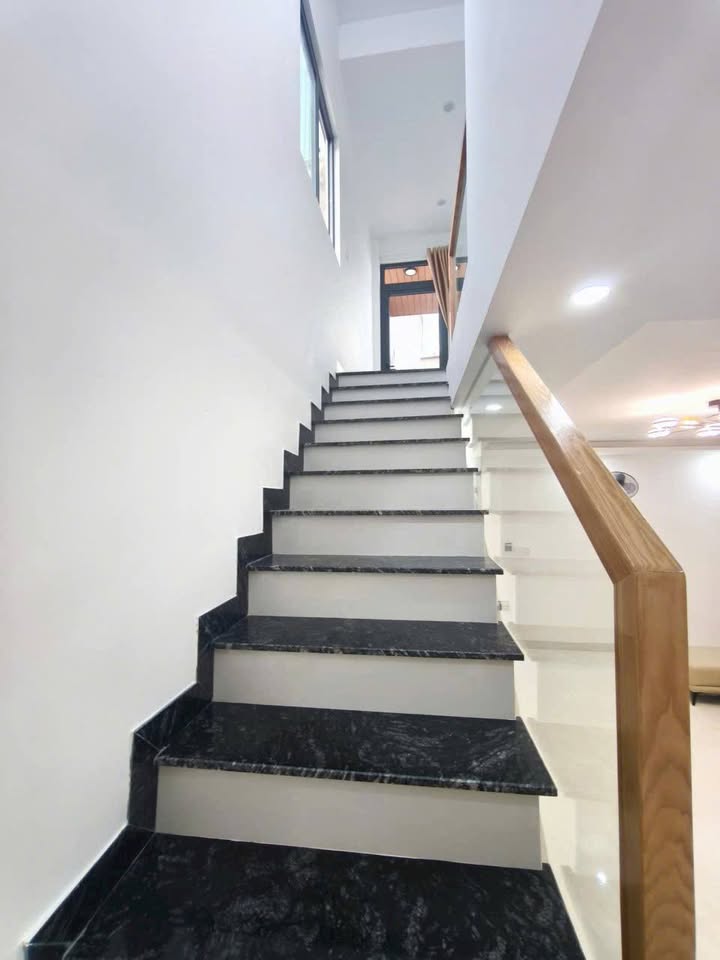 Nhà 1 trệt 1 lầu hẻm xe tải 103 Phạm Hồng Thái 52m² giá 3.75 tỷ - Sẵn sàng vào ở ngay!