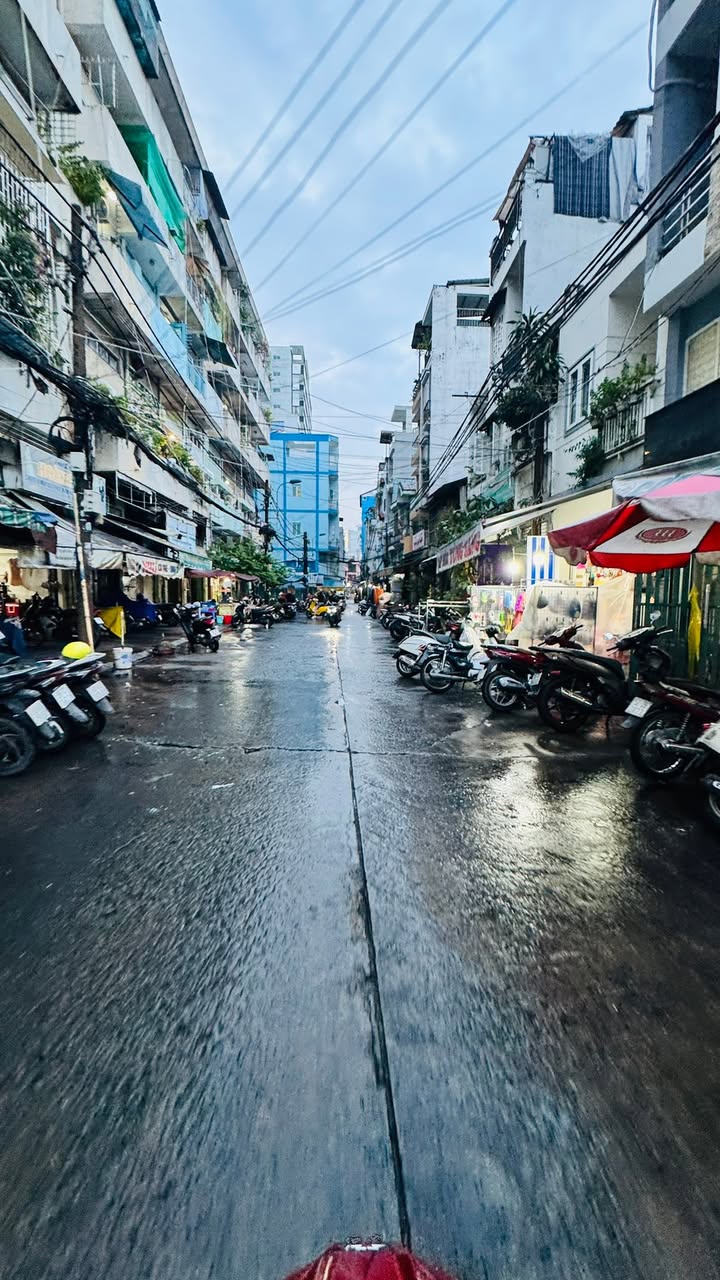 Nhà mặt tiền Đoàn Văn Bơ Quận 4 29m² giá 5.85 tỷ - Kinh doanh đắc địa!