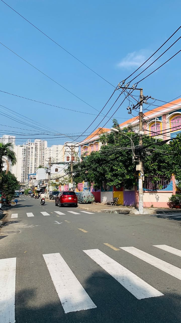 Nhà Giảm Chào Mành Quận 6 75.6m² giá 9 tỷ - Mặt tiền kinh doanh sầm uất!