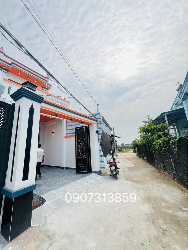 Nhà đẹp Cần Giuộc, Long An 96m² giá 1.95 tỷ - Ô tô vào tận sân!