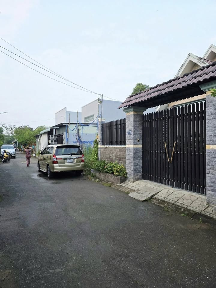 Đất nền Long Phước, Quận 9, 97m² giá 3 tỷ - Hẻm xe hơi, sổ đỏ chính chủ!