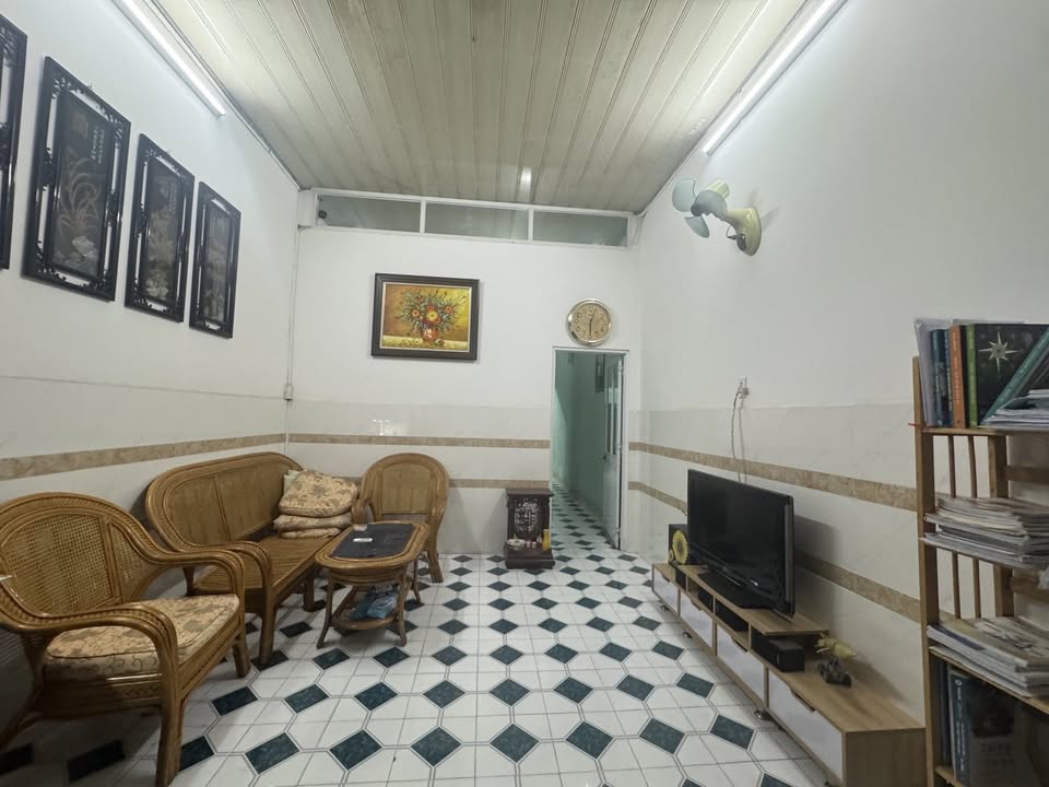 Nhà phố Thủ Đức 50m² giá 5.1 tỷ - Hẻm thông kinh doanh, gần chợ 339!