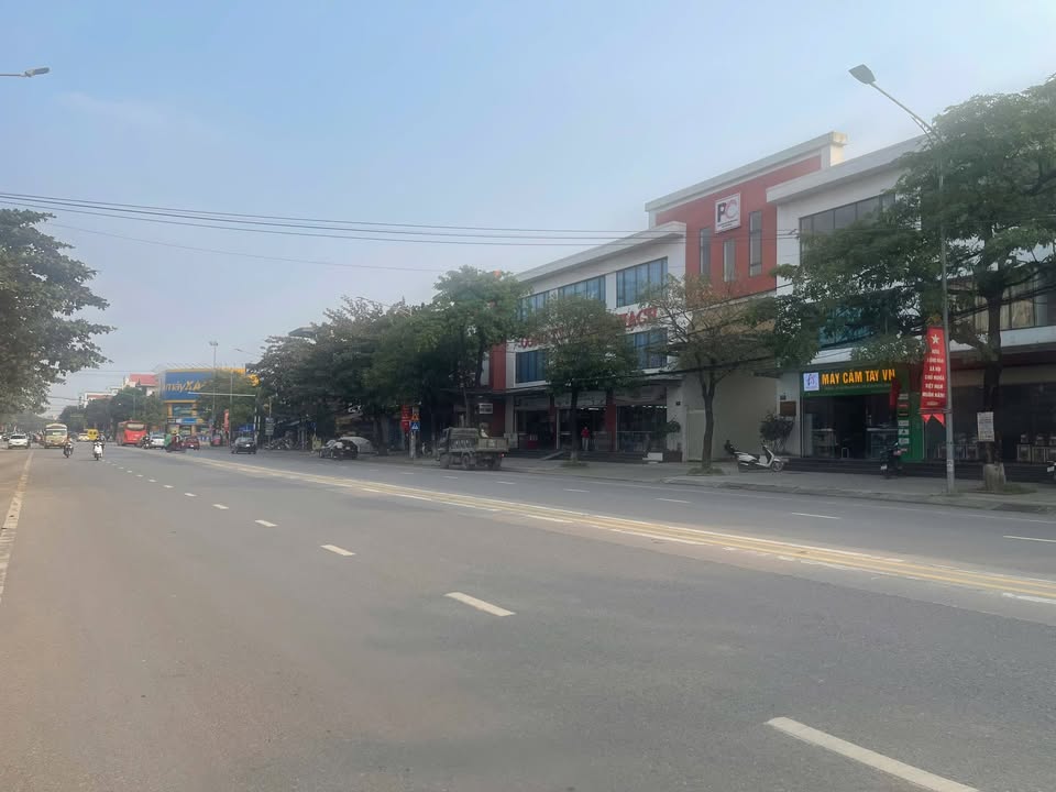 Nhà 3 tầng mặt tiền Đại lộ Hùng Vương, Thanh Miếu, Việt Trì 85m² giá 7 tỷ - Kinh doanh thuận lợi!