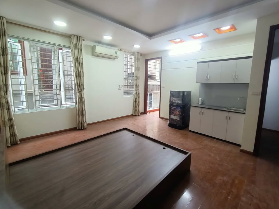 Căn hộ cho thuê Ngõ 198 Thái Hà, Đống Đa 45m² giá 4.5 triệu - Sẵn đồ vào ở ngay!