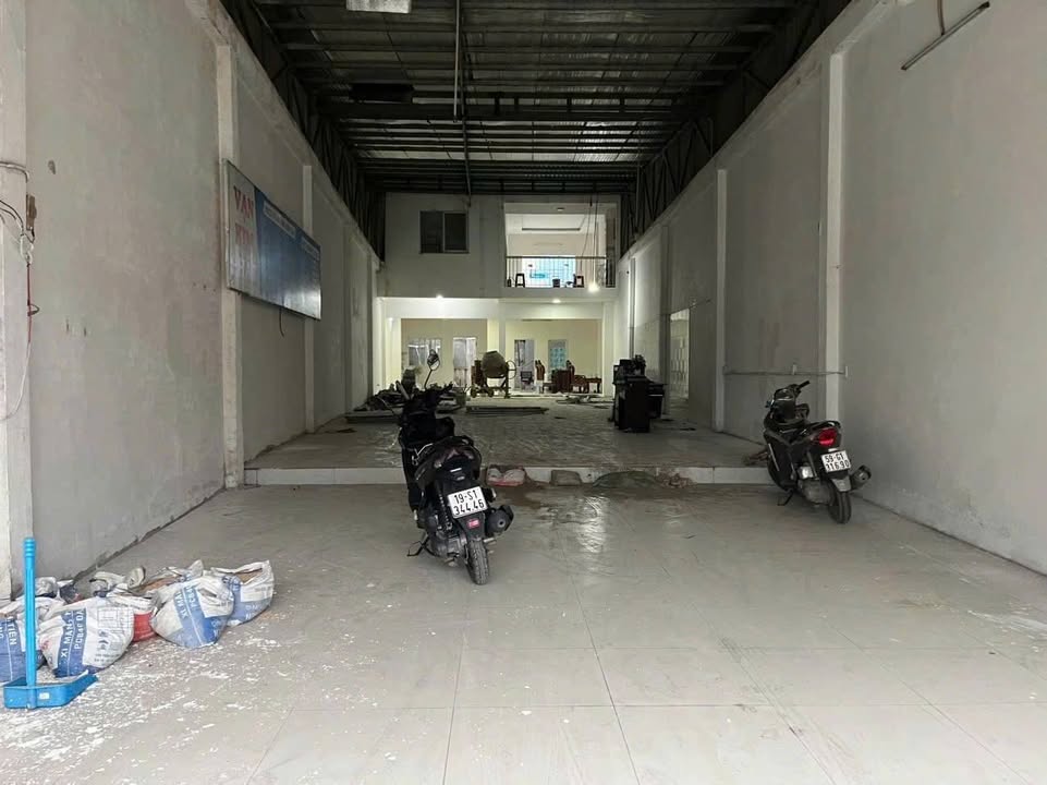 FrontHouse Phan Văn Hớn Quận 12 307m² giá 18 tỷ - Kinh doanh siêu đỉnh!