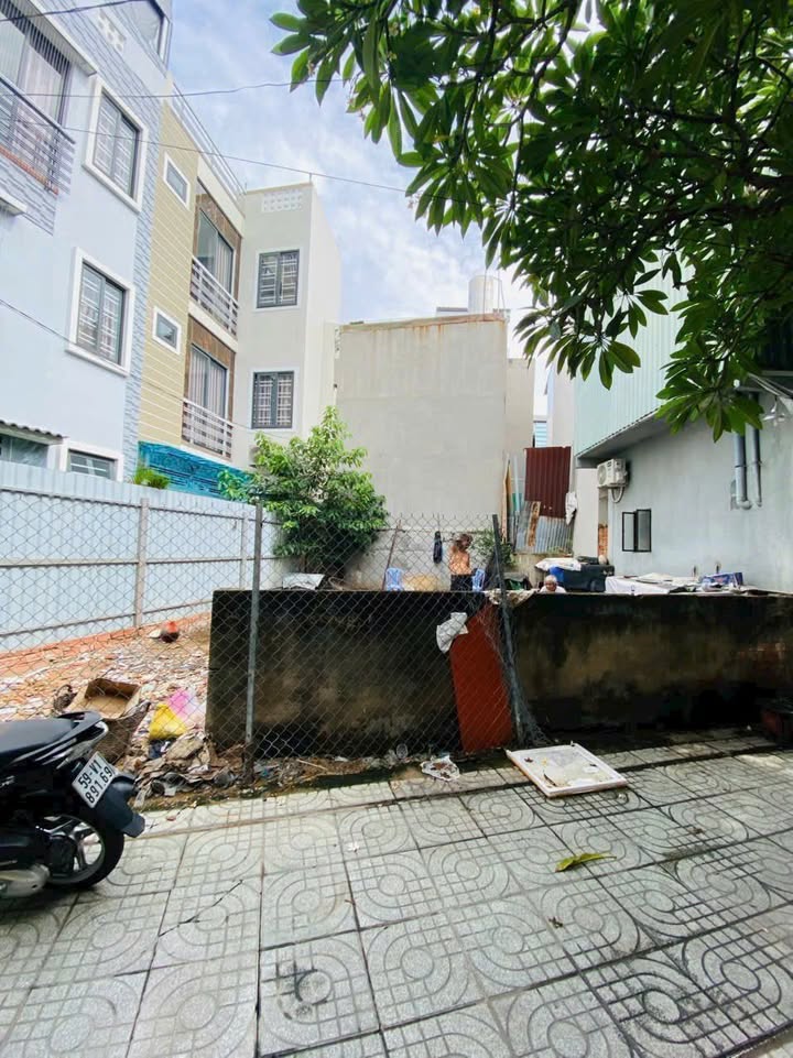 Đất nền đường Lê Quang Định, Bình Thạnh 61m² giá 6.4 tỷ - Sổ hồng chính chủ, xây mới ngay!