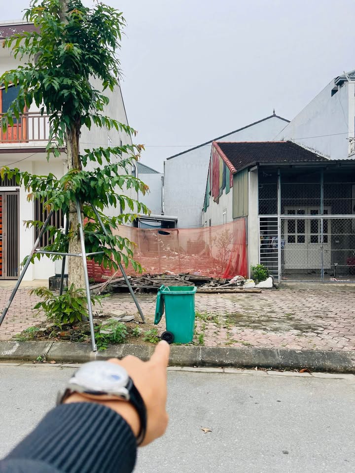 Đất nền Vinh Tân 90m² giá 5 tỷ - Vị trí đắc địa, tiềm năng tăng giá cao!