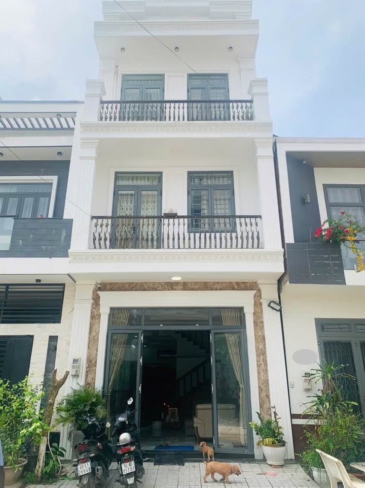 Nhà 3 tầng KDC Văn Hoá Tây Đô, Cái Răng, 65m², 4.85 tỷ - Full nội thất sang trọng!