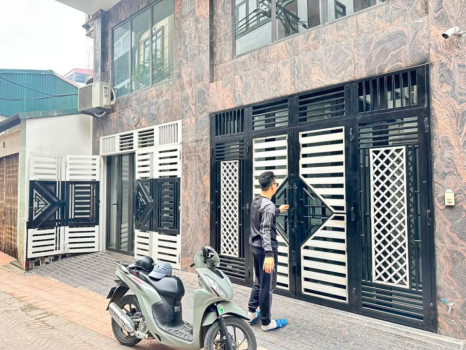 Nhà riêng Đông Ngạc, Bắc Từ Liêm 46m² - Lô góc gara ô tô, sổ đỏ chính chủ!