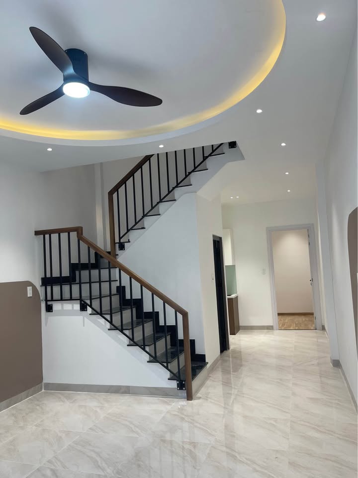 Nhà 2 Tầng Đường Số 8, Bình Tân 46m² - Giá 5.35 tỷ, Ô tô đậu trước nhà!