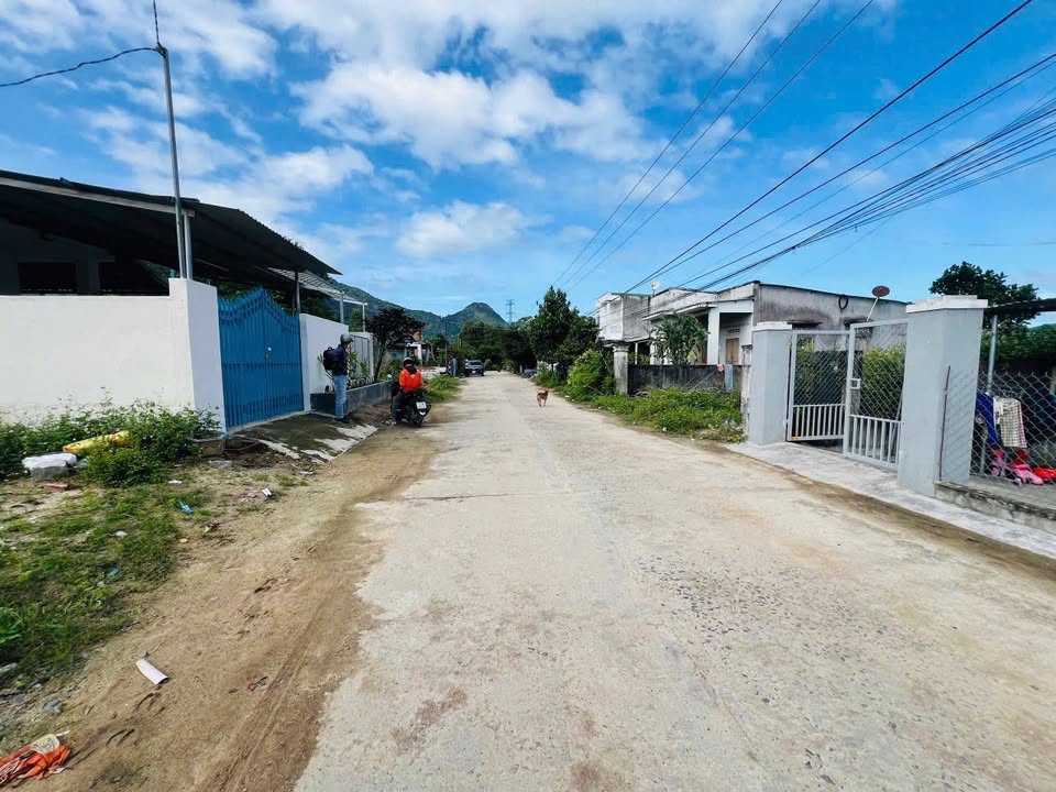 Đất thổ cư Suối Tiên 160m² giá 850 triệu - Đường rộng 10m, đầu tư sinh lời!