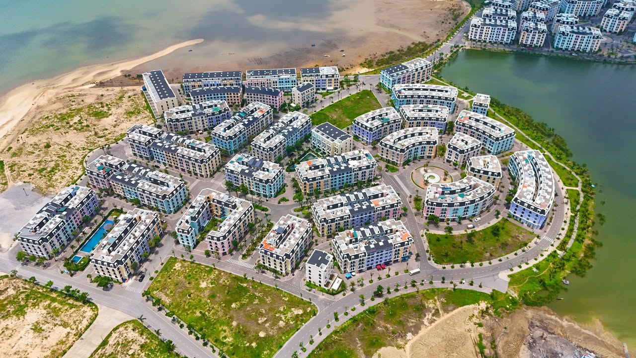 Shophouse Harbor Bay Hạ Long 75m² giá 7.5 tỷ - Sở hữu lâu dài ngay mặt biển!