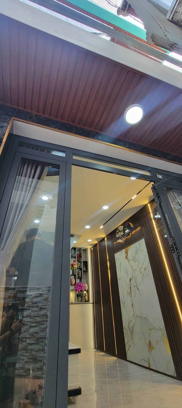 Nhà 2 tầng mới hoàn công tại Huỳnh Tấn Phát, Quận 7 - Chỉ 3.15 tỷ!