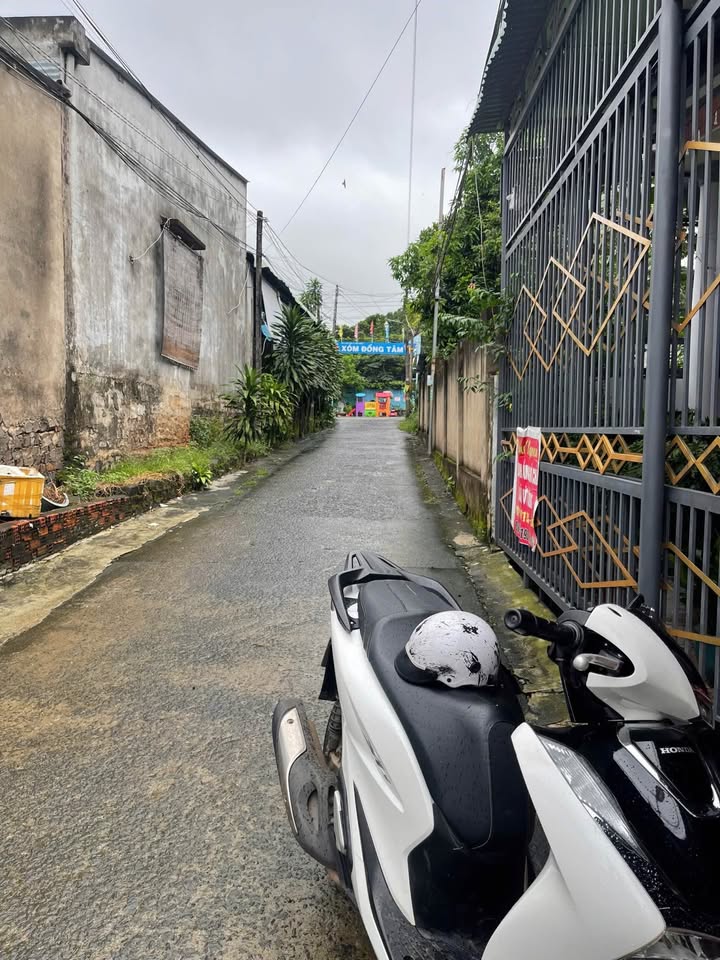 Nhà mặt tiền đường bê tông 216m² tại Tân Đồng - Giá chỉ 1 tỷ!