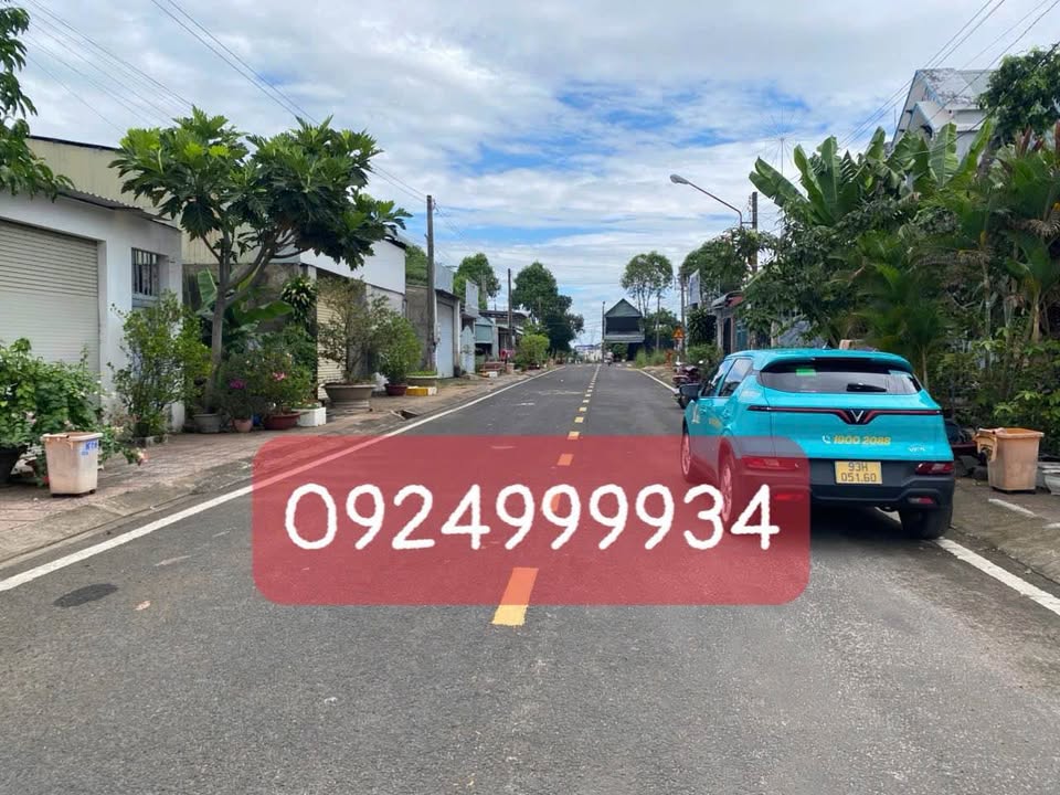 Đất nền TDC Tân Xuân 125m² giá 1.2 tỷ - Vị trí đắc địa gần trường học và chợ!