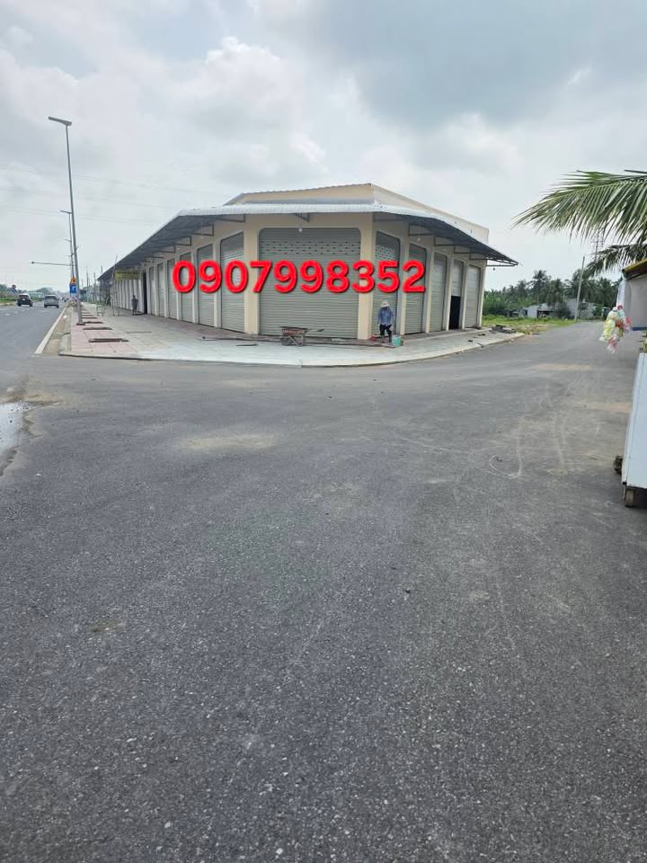 Đất nền ấp Cổ Tháp B, xã Nguyệt Hóa 120m² giá 680 triệu - Mặt tiền bờ kinh tiện lợi!