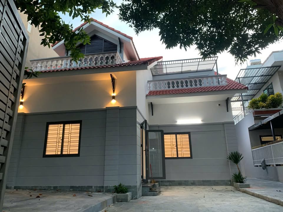 Villas mới Trưng Nữ Vương, Hải Châu 286m² giá 16.7 tỷ - Đầu tư sinh lời ngay!