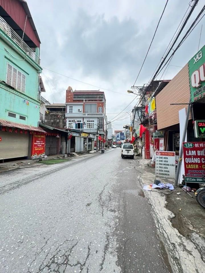 Nhà phố Tây Tựu 47m² giá 6 tỷ - Nở hậu, gần phố chính!