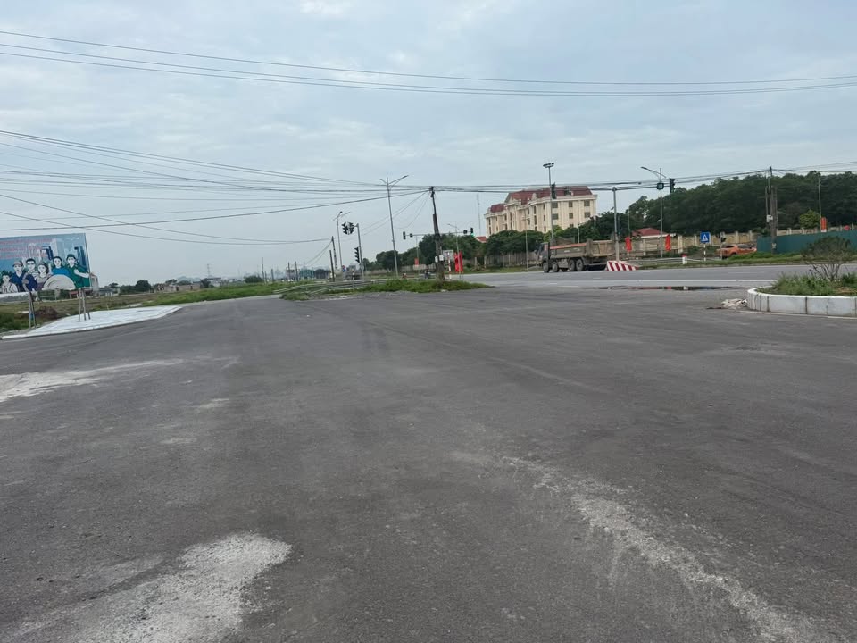 Đất mặt kênh Thống Nhất, xã Phát Diệm 114m² - Đầu tư sinh lời hấp dẫn!