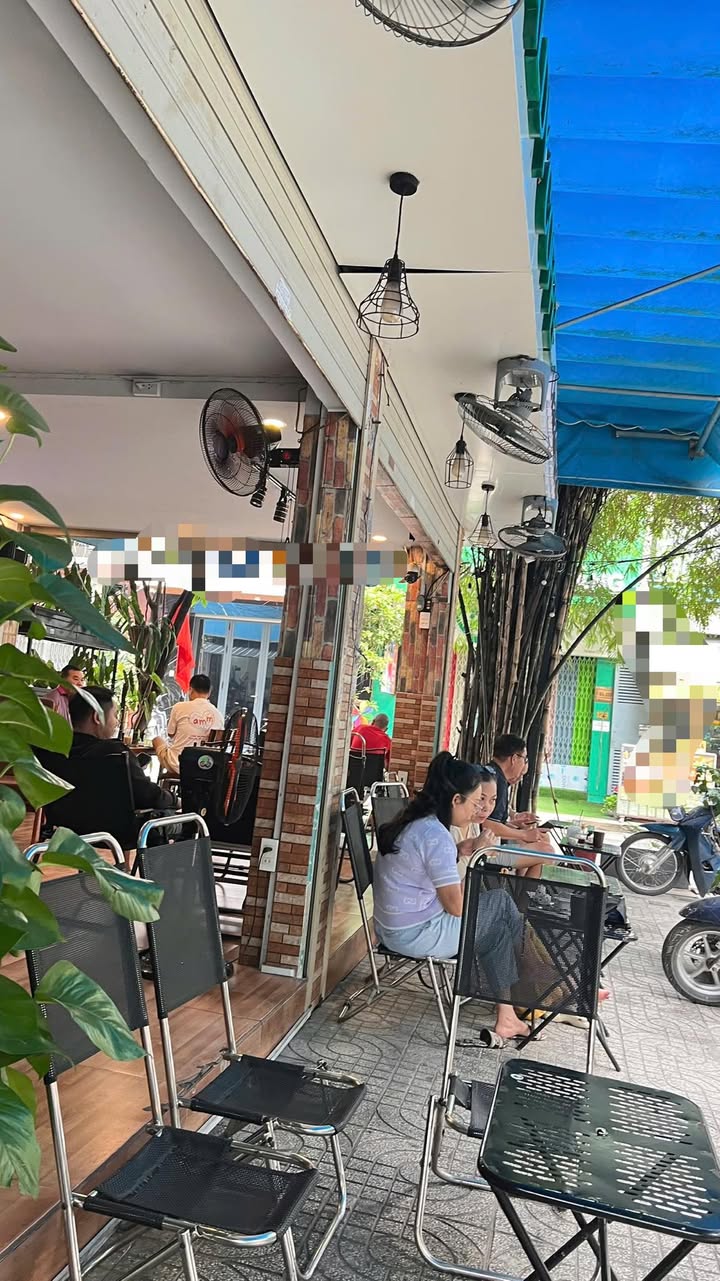Quán cafe góc đẹp Tân Quý, Tân Phú 160 triệu - Cơ hội kinh doanh tuyệt vời!