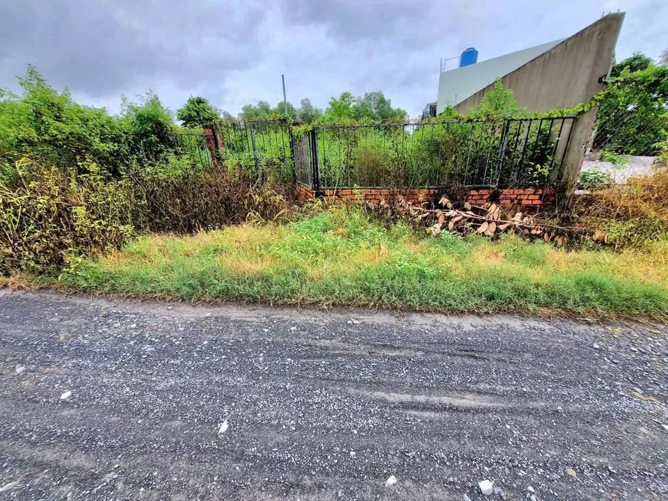 Đất thổ cư xã Nhuận Đức, Củ Chi 610m² giá chỉ 1.2 tỷ - Cơ hội đầu tư tốt!