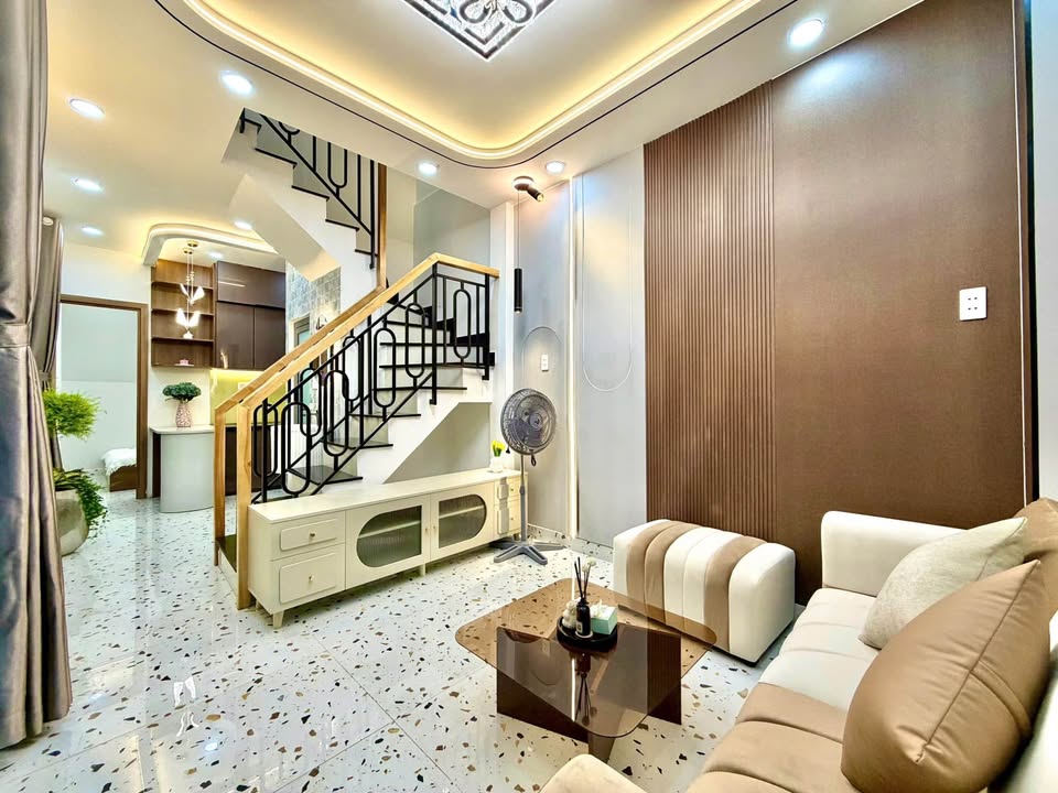 Nhà phố 2 tầng Nguyễn Trọng Tuyển, Phú Nhuận 35m² giá 5.35 tỷ - Sẵn sàng vào ở ngay!