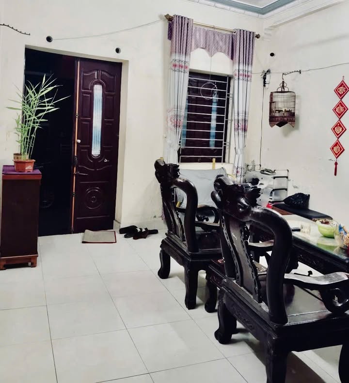 Nhà 2,5 tầng Phú Sơn 86m² giá 4 tỷ - Hàng độc quyền, vị trí vàng!