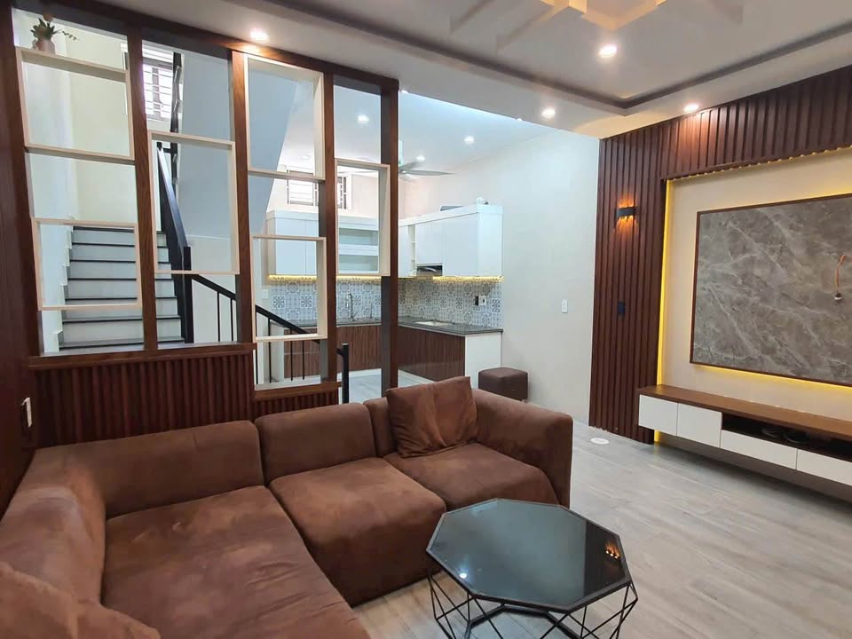 Nhà 4 tầng Đằng Giang, Hải Phòng 40m² giá 3.65 tỷ - Khu dân trí cao, đầy đủ tiện ích!