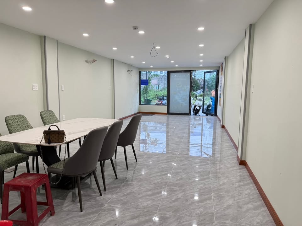 Cửa hàng cho thuê tại Trường Đại Học FPT, Đà Nẵng 50m² - Vị trí đắc địa cho kinh doanh!