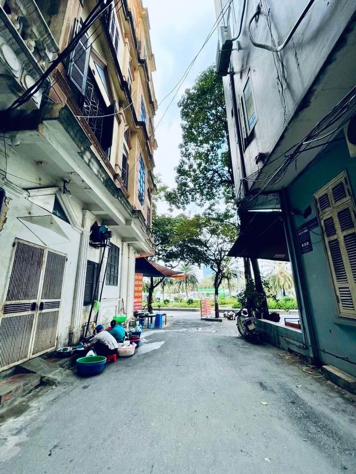 Nhà riêng Tô Hiệu, Cầu Giấy 59m² giá 10 tỷ - Kinh doanh sầm uất, ô tô vào tận nơi!