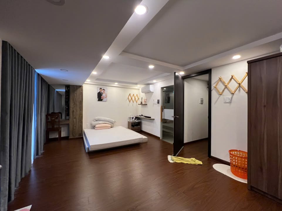 Nhà 5 tầng Tô Hiến Thành Quận 10 - 30m² giá 9,2 tỷ - Sổ hồng chính chủ!