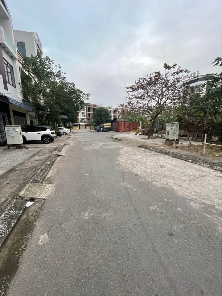 Đất nền Đông Vệ, Thanh Hóa 75m² giá 4 tỷ - Sổ đỏ chính chủ, xây dựng tự do!