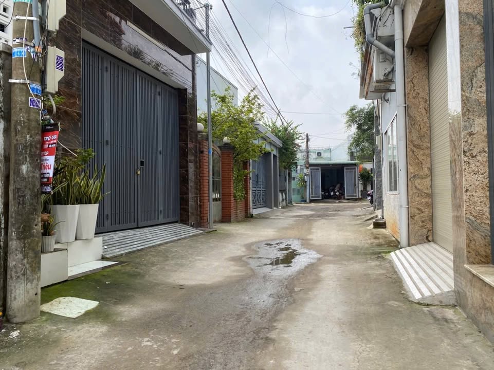 Nhà đẹp Thống Nhất Biên Hòa 68m² giá 3.25 tỷ - Sân ô tô, tiện nghi đầy đủ!