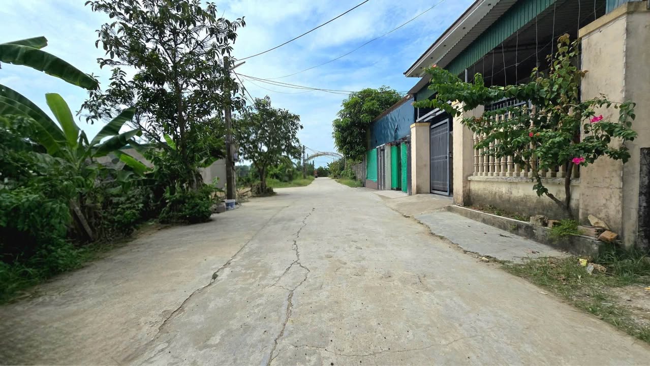 Đất nền Cẩm Bình, Hà Tĩnh 250m² giá 3 tỷ - Đường rộng, tiện ích đầy đủ!