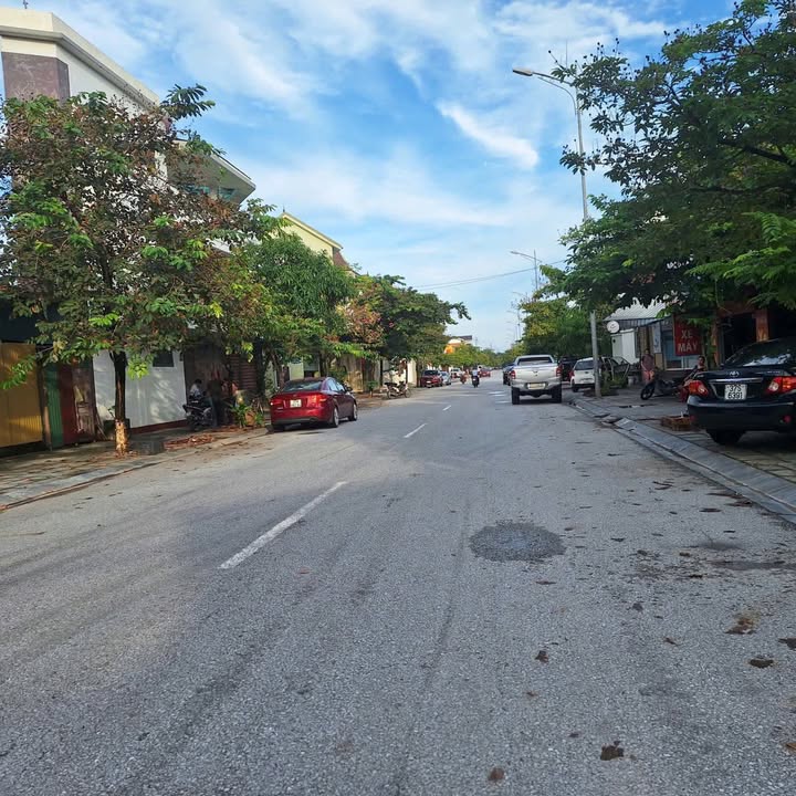 Bán nhà đường Hàn Quốc, phường Vinh Phú, 100m² - Giá chỉ 6 tỷ!