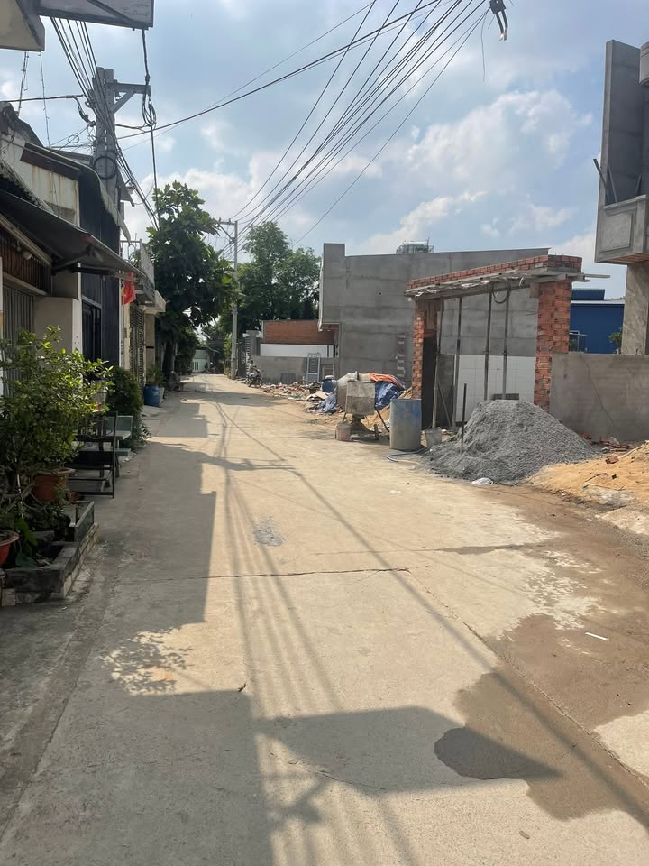 Nhà riêng hẻm Toàn Châu, Tân Uyên 88m² giá 2.8 tỷ - Sổ hồng chính chủ, vào ở ngay!