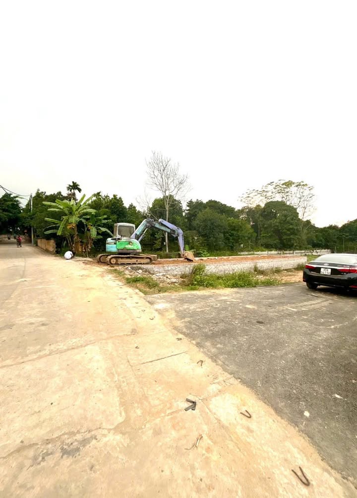 Đất đô thị Xuân Khanh 100m² giá 1.8 tỷ - Đường ô tô tránh, giao thông thuận lợi!