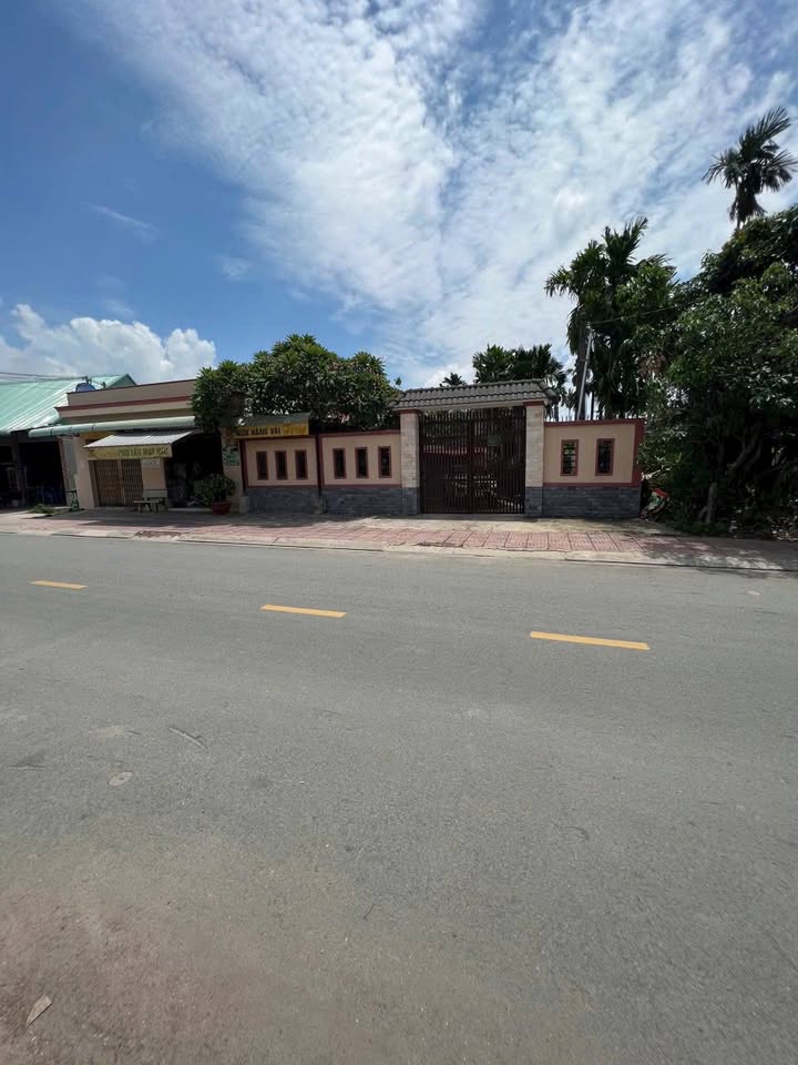 Biệt thự sân vườn Hưng Định 882m² giá 20 tỷ - Đầu tư sinh lời ngay!