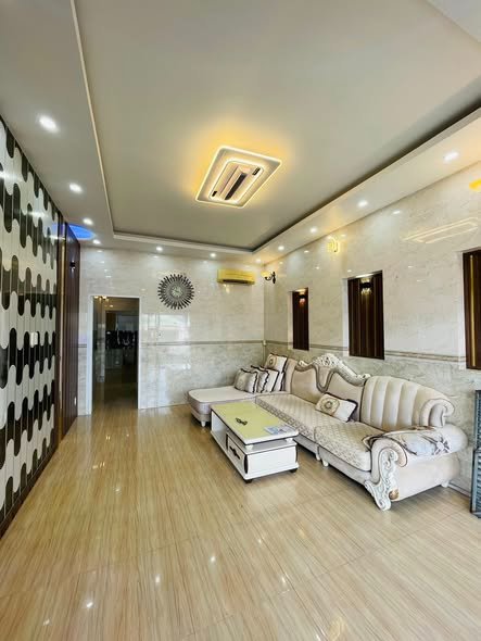 Nhà mặt tiền Lê Văn Phẩm, P6 Mỹ Tho 76m² giá 5 tỷ - Kinh doanh sầm uất!