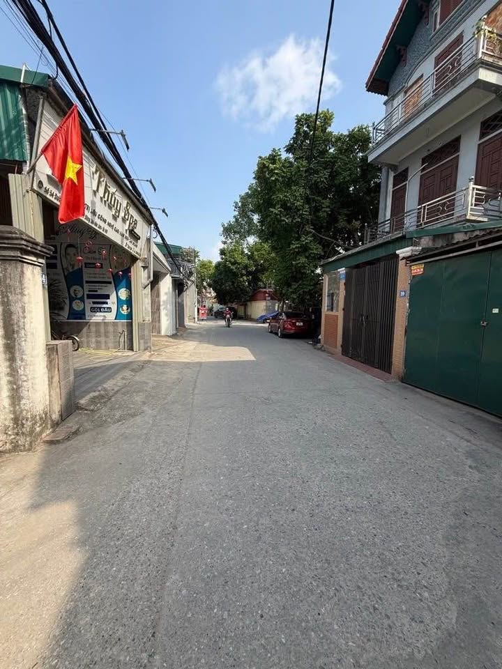 Nhà 2 tầng Thôn 7 Đông Dư 130m² giá chỉ 9.1 tỷ - Vị trí đắc địa, giao thông thuận tiện!