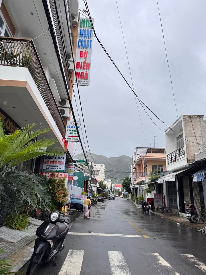 Nhà liền kề 3 tầng Phú Đức - Vĩnh Hòa 64m² giá 6.9 tỷ - Đầu tư sinh lời!