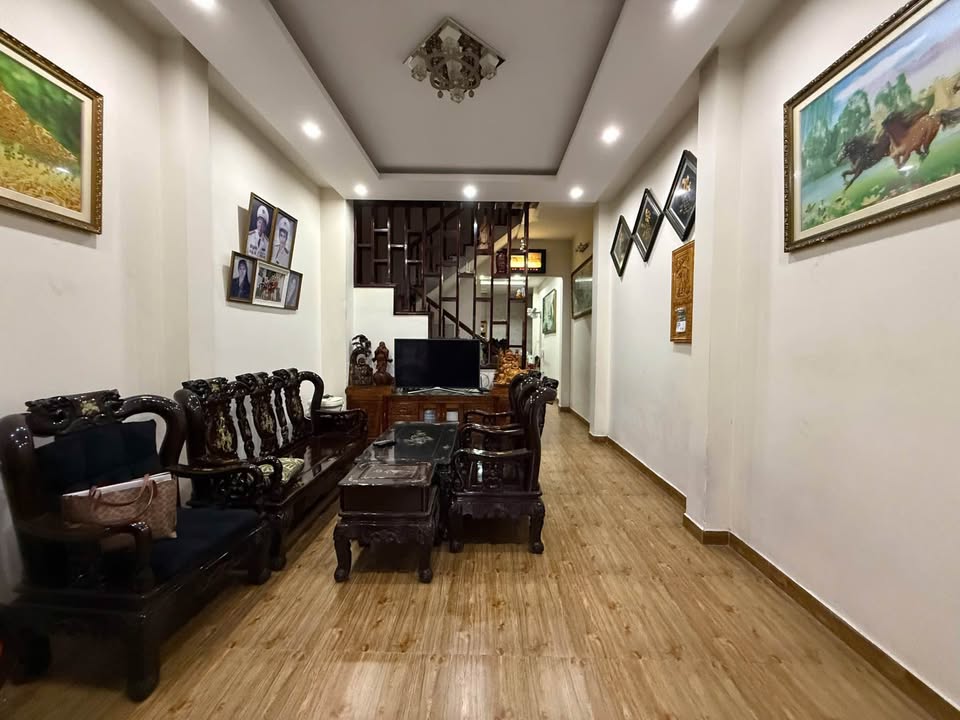 Nhà mặt tiền Mạc Đỉnh Chi Nha Trang 75m² giá 15 tỷ - Khu dân cư sầm uất, tiềm năng tăng trưởng!