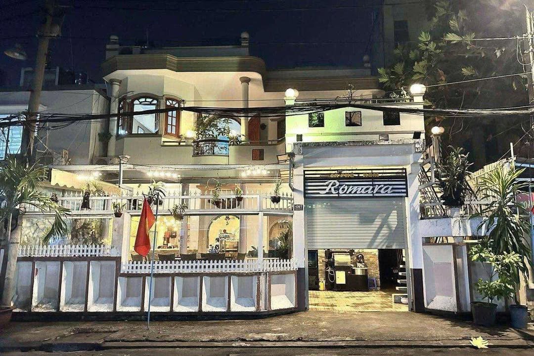 Bán biệt thự Ba Tháng Hai, Quận 10 - Diện tích 200m², giá 60 tỷ - Khu dân cư sang trọng!